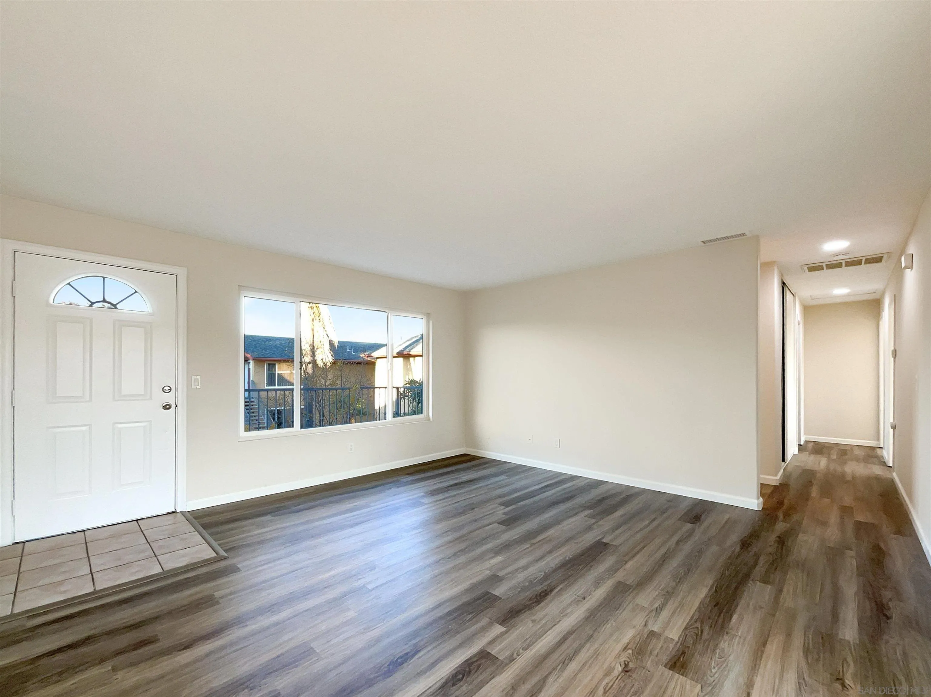 Photo #3: 230023702 Listing 