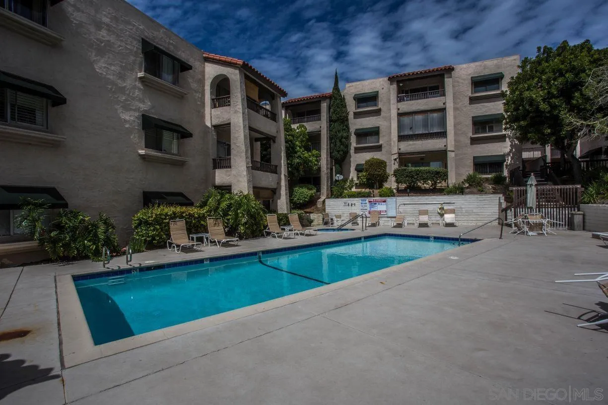 Photo #4: 240004893 Listing 