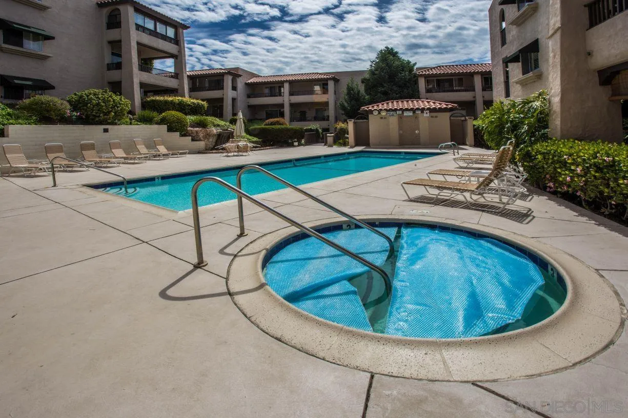 Photo #5: 240004893 Listing 