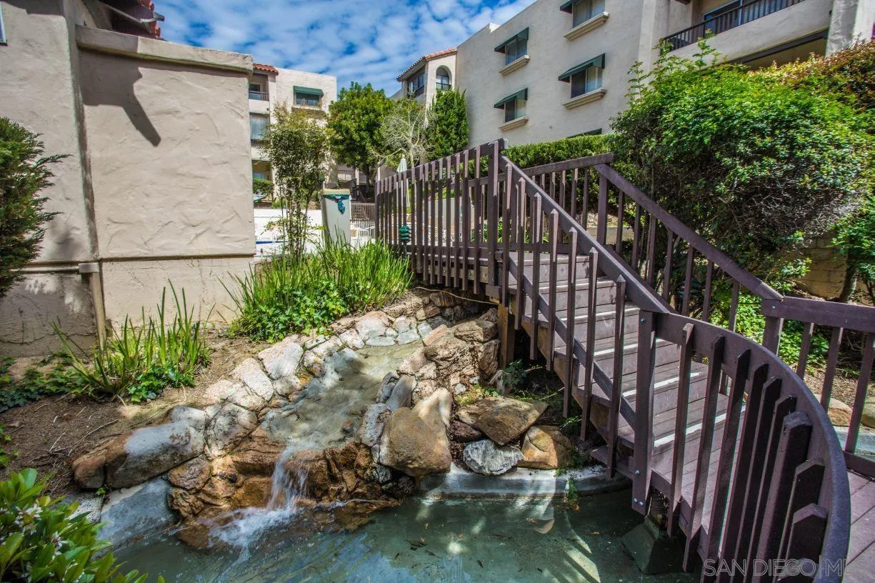 Photo #2: 240004893 Listing 