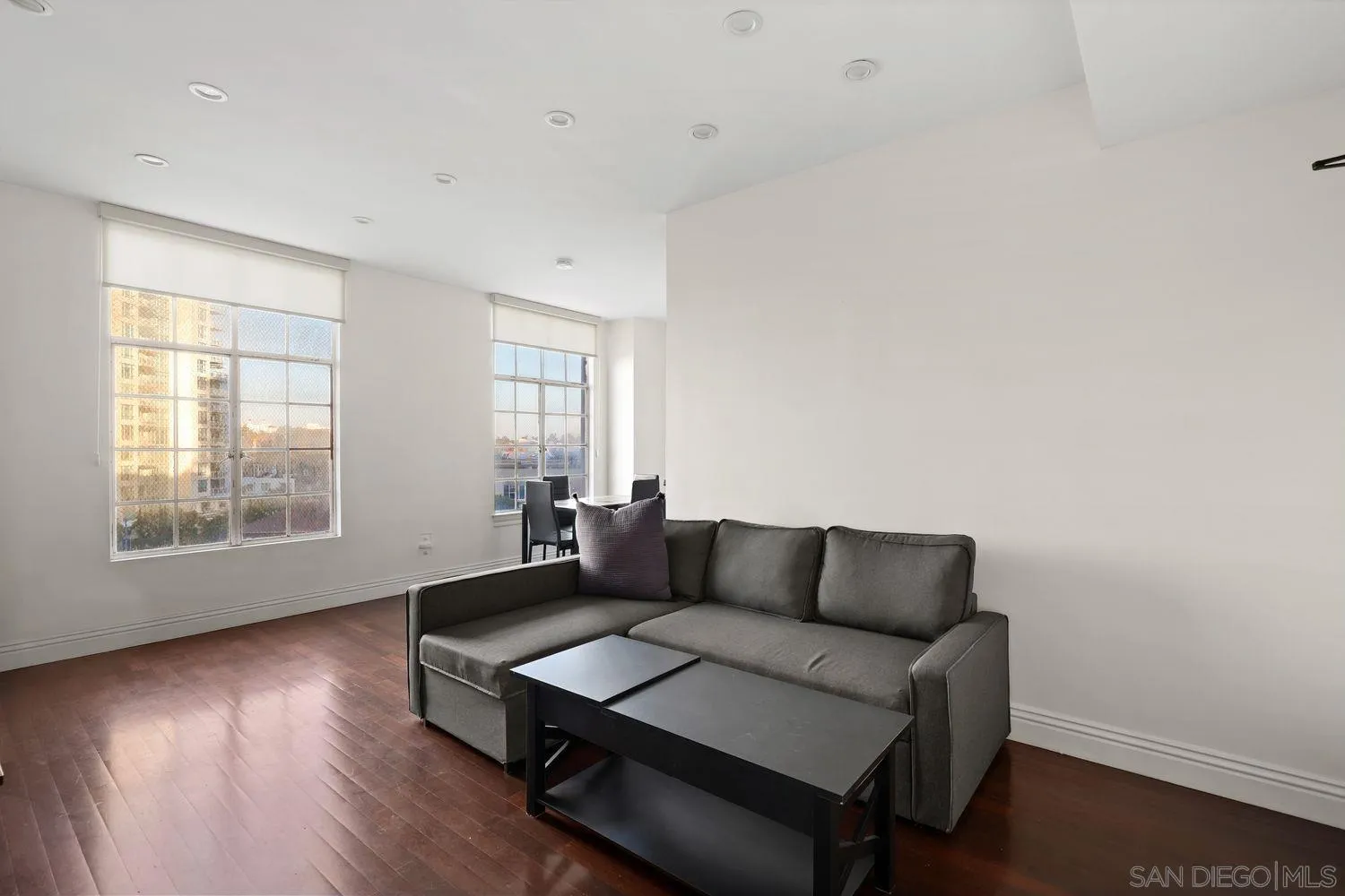 Photo #3: 240006295 Listing 