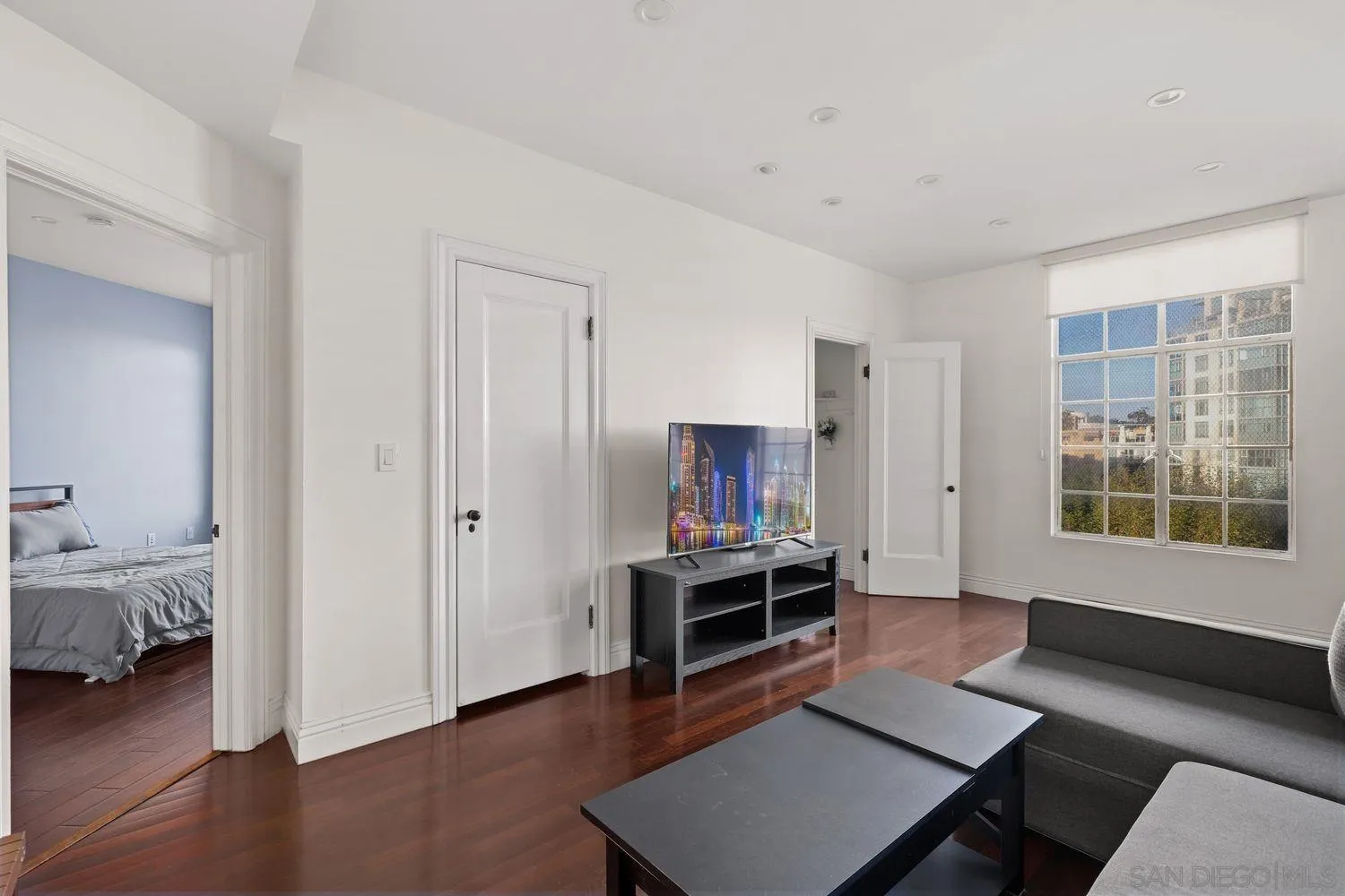 Photo #4: 240006295 Listing 