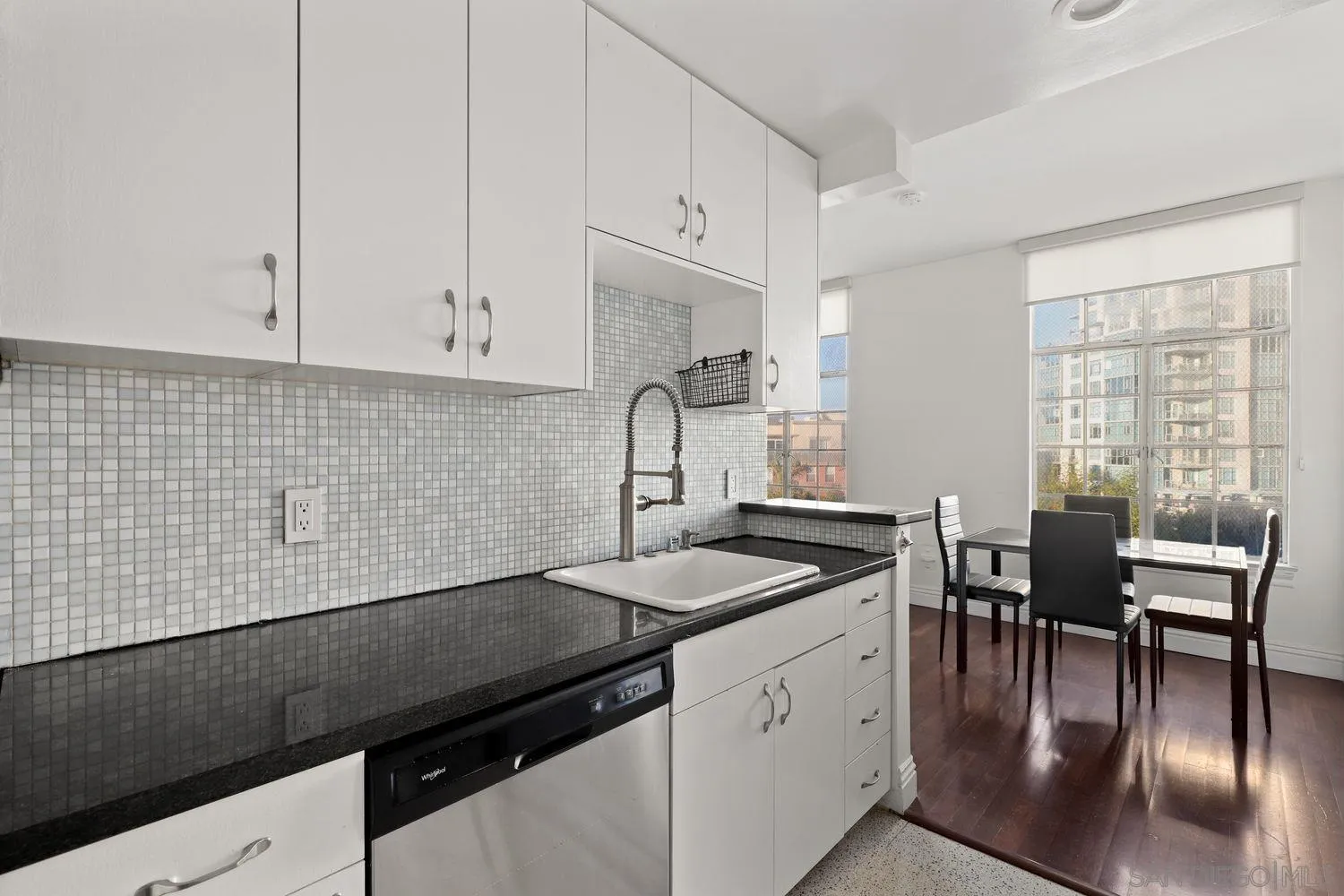 Photo #6: 240006295 Listing 