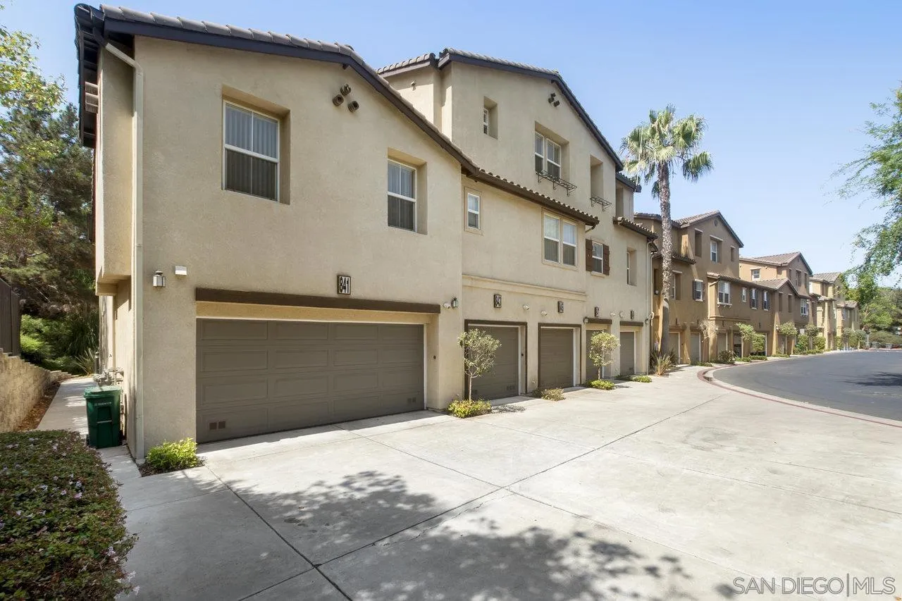 Photo #4: 240008697 Listing 