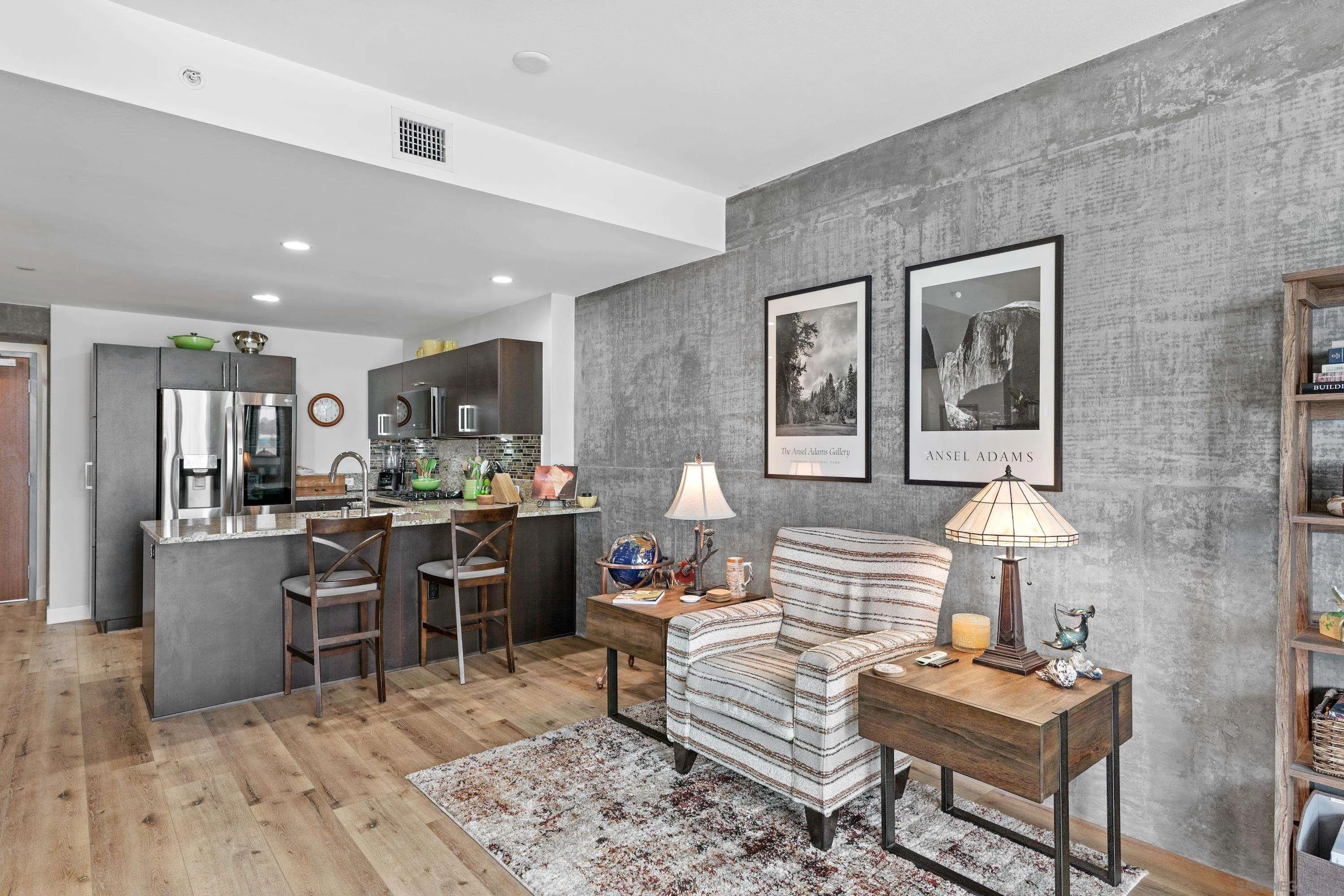 Photo #4: 240009803 Listing 