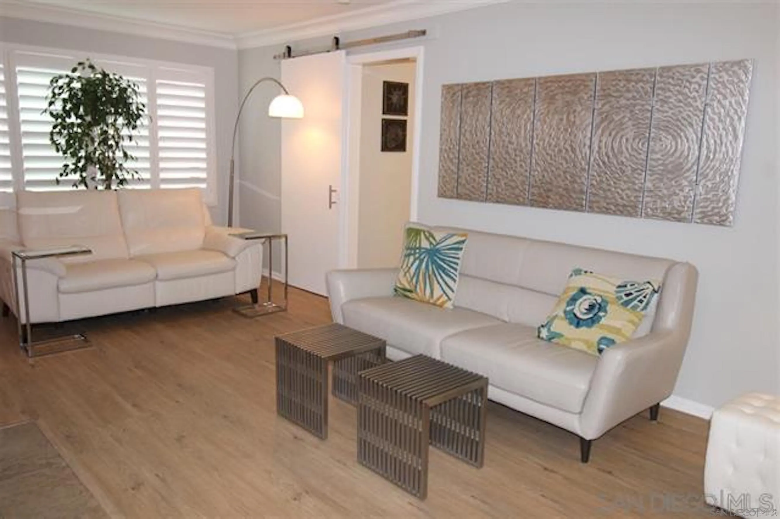 Photo #6: 240011049 Listing 