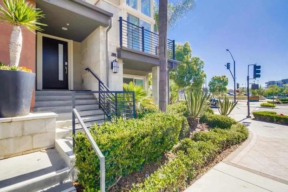 Photo #3: 240011822 Listing 