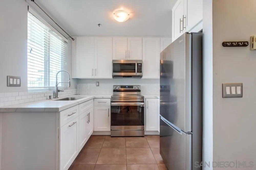 Photo #6: 240012081 Listing 