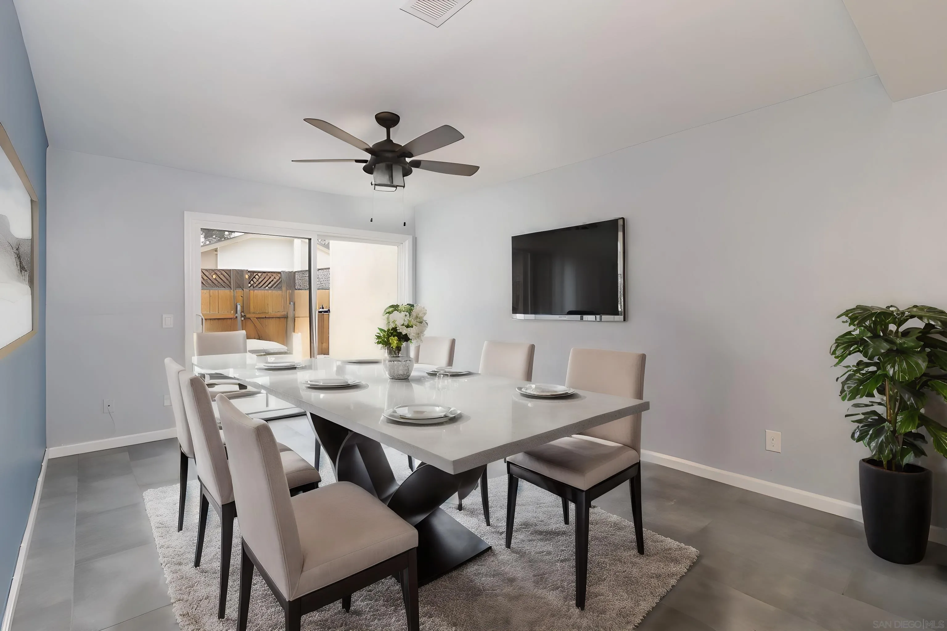 Photo #3: 240012524 Listing 