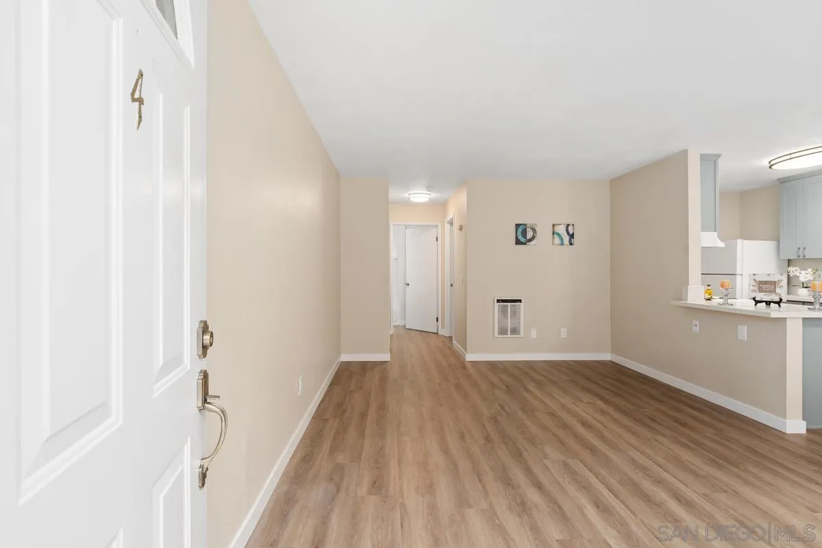 Photo #3: 240012583 Listing 