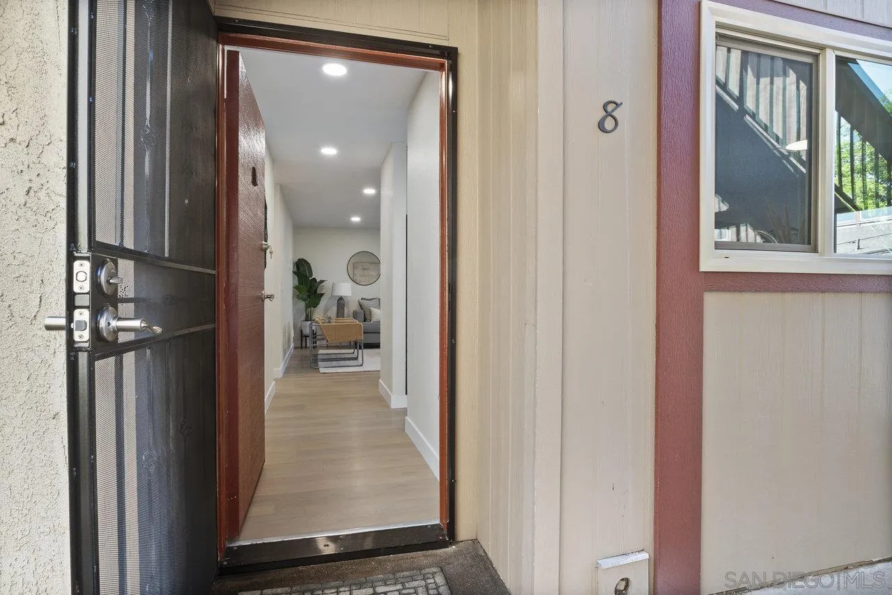 Photo #4: 240013489 Listing 