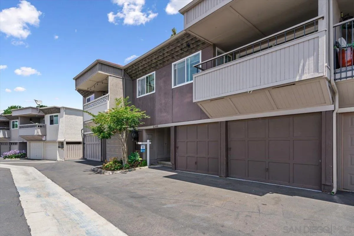Photo #2: 240013510 Listing 
