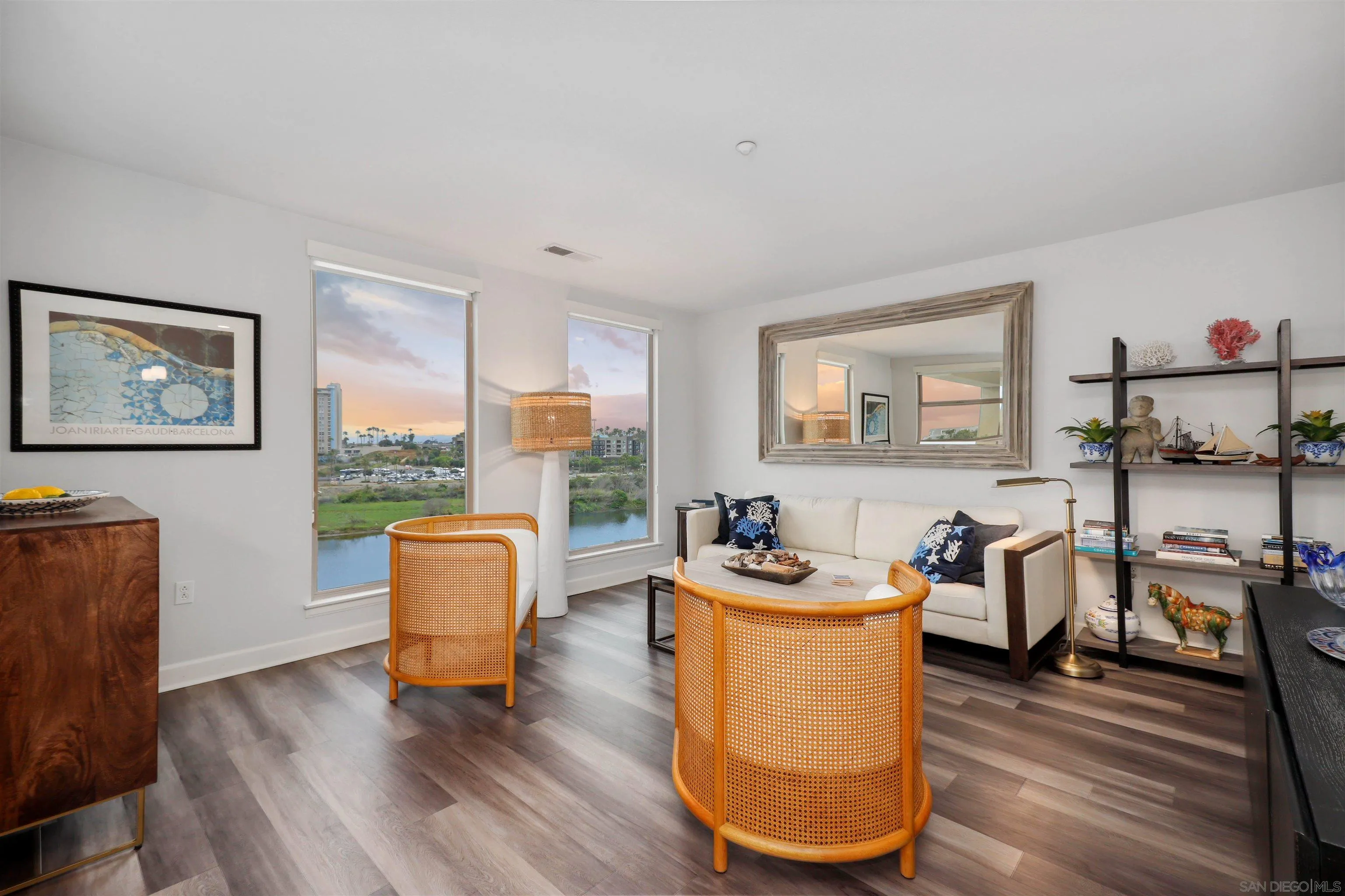 Photo #4: 240013513 Listing 