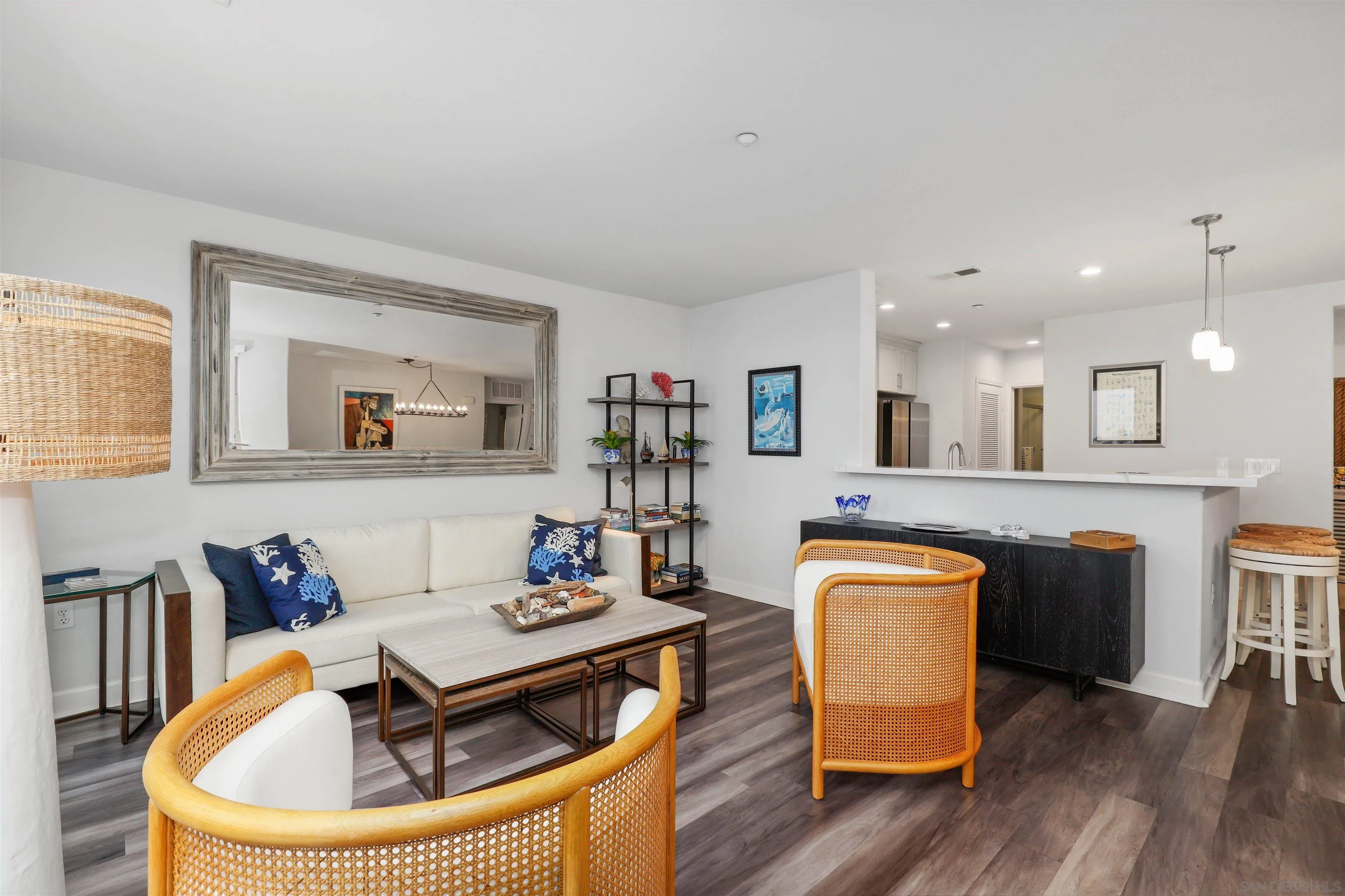 Photo #5: 240013513 Listing 