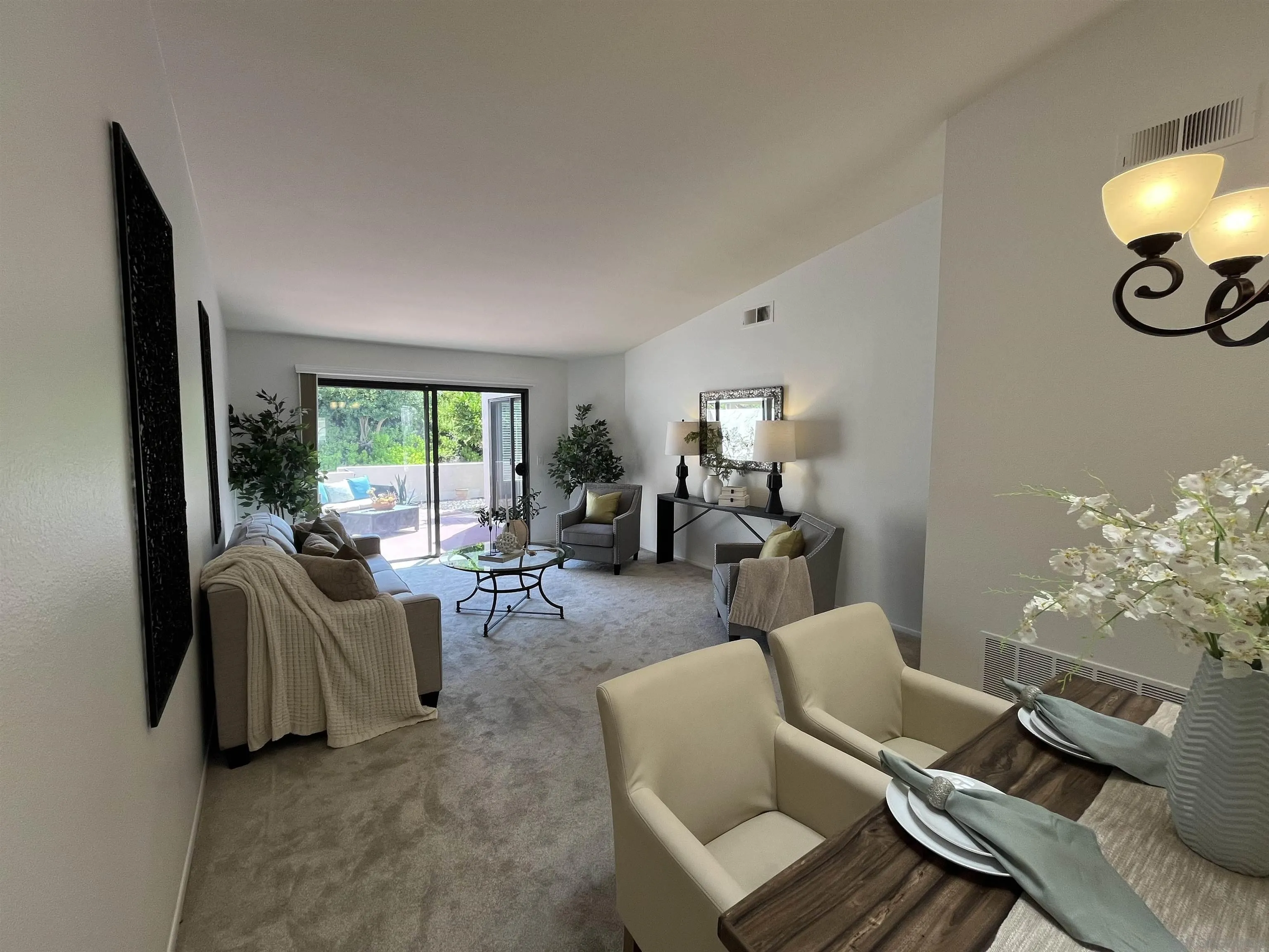 Photo #4: 240013827 Listing 