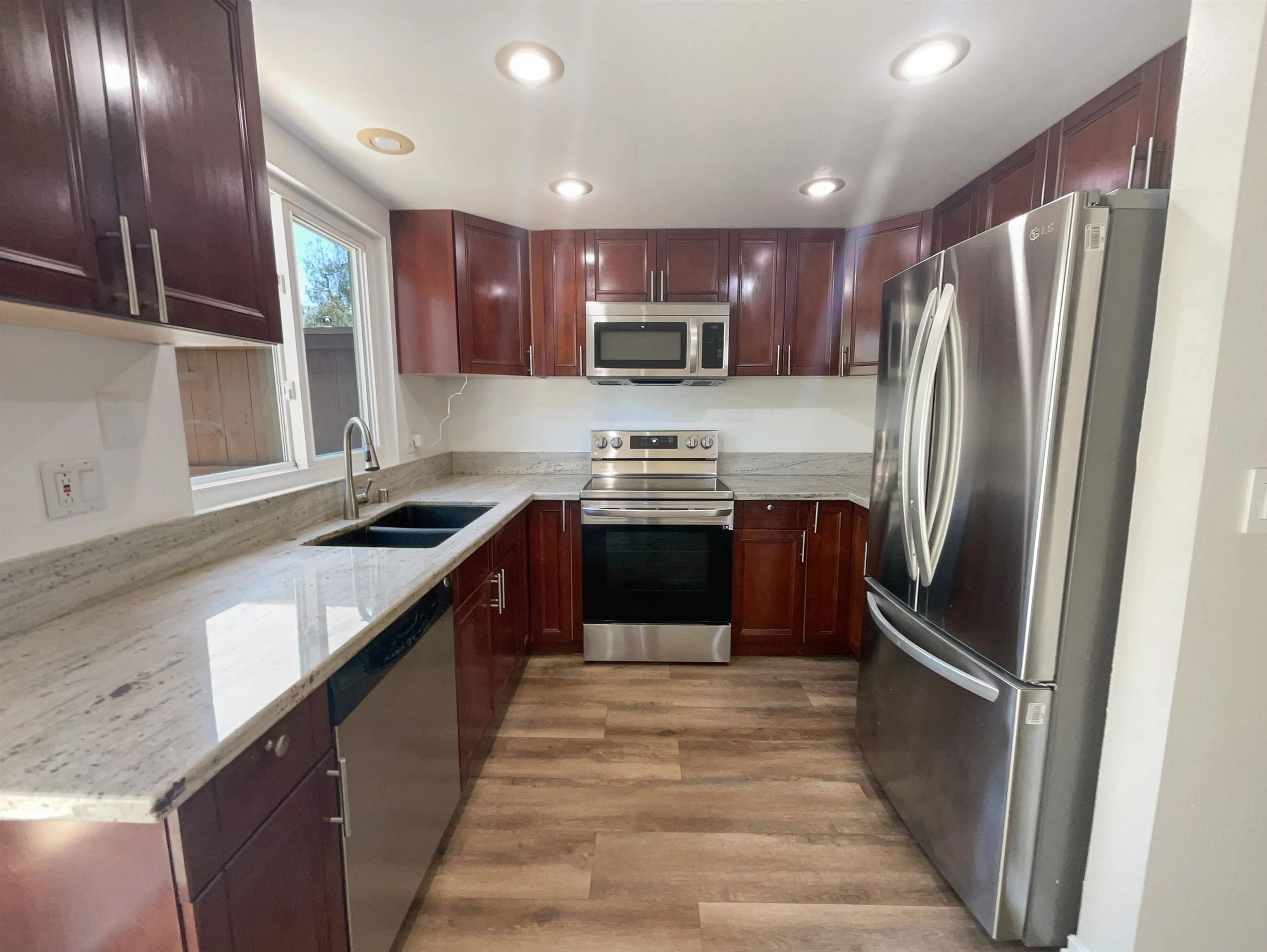 Photo #3: 240014666 Listing 