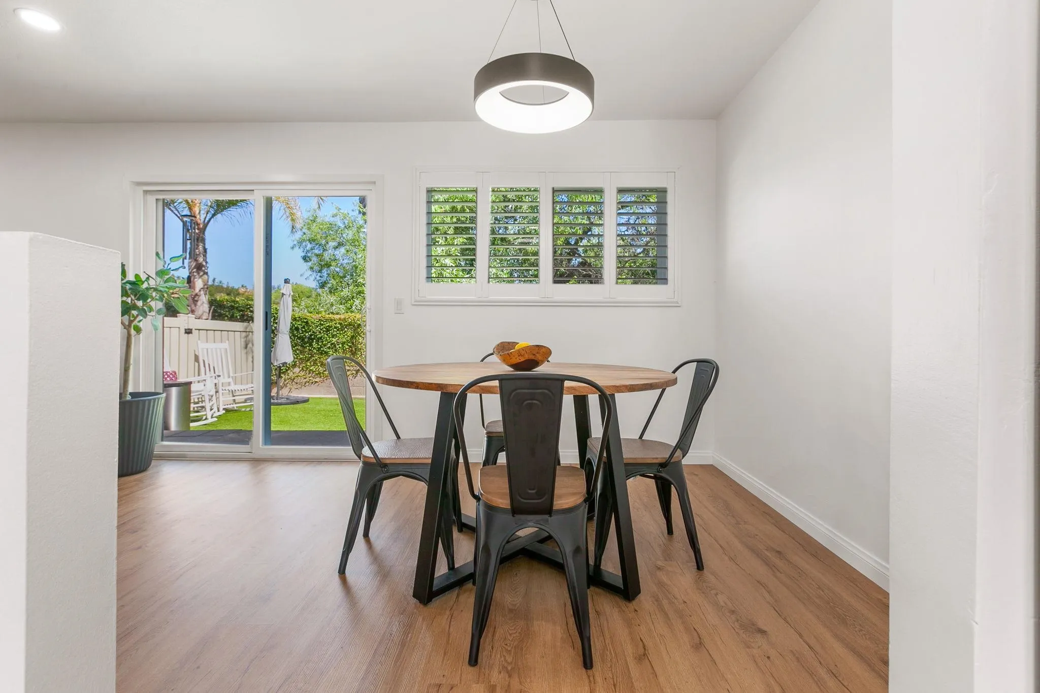 Photo #6: 240014735 Listing 