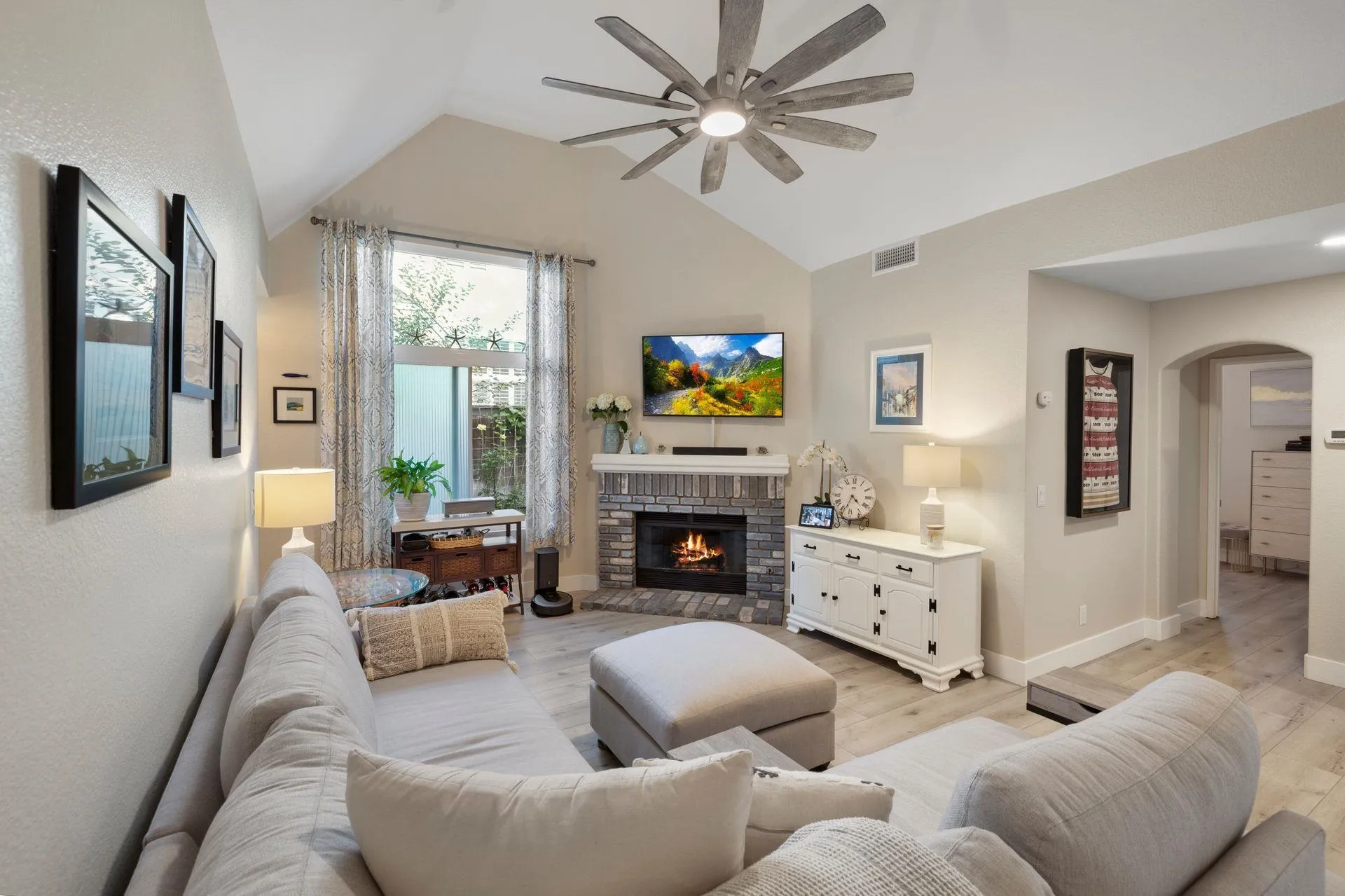 Photo #5: 240014865 Listing 