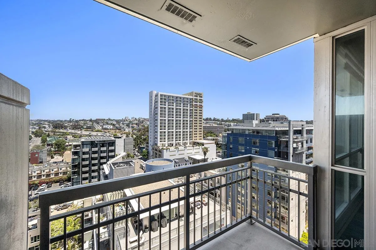 Photo #6: 240015298 Listing 