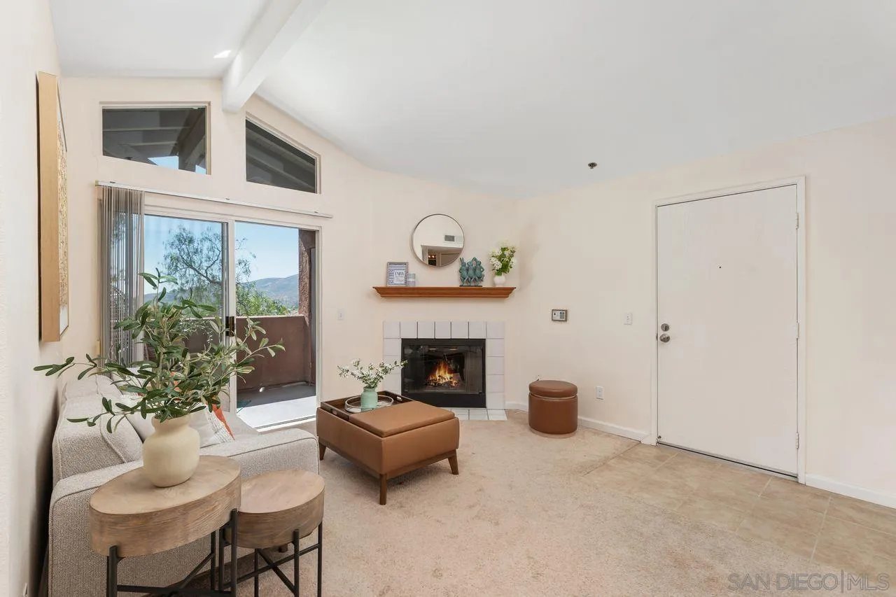 Photo #4: 240015410 Listing 