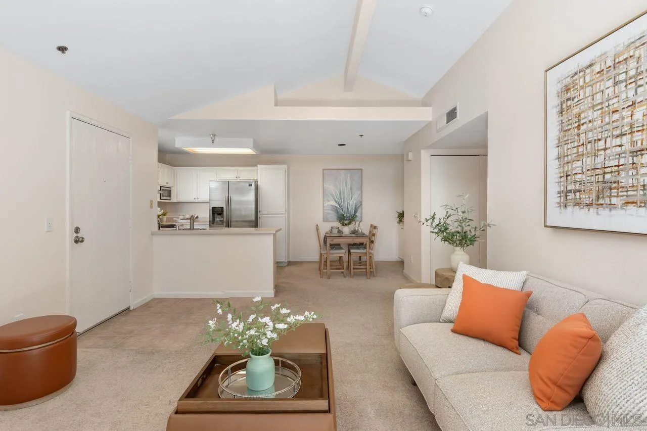 Photo #5: 240015410 Listing 