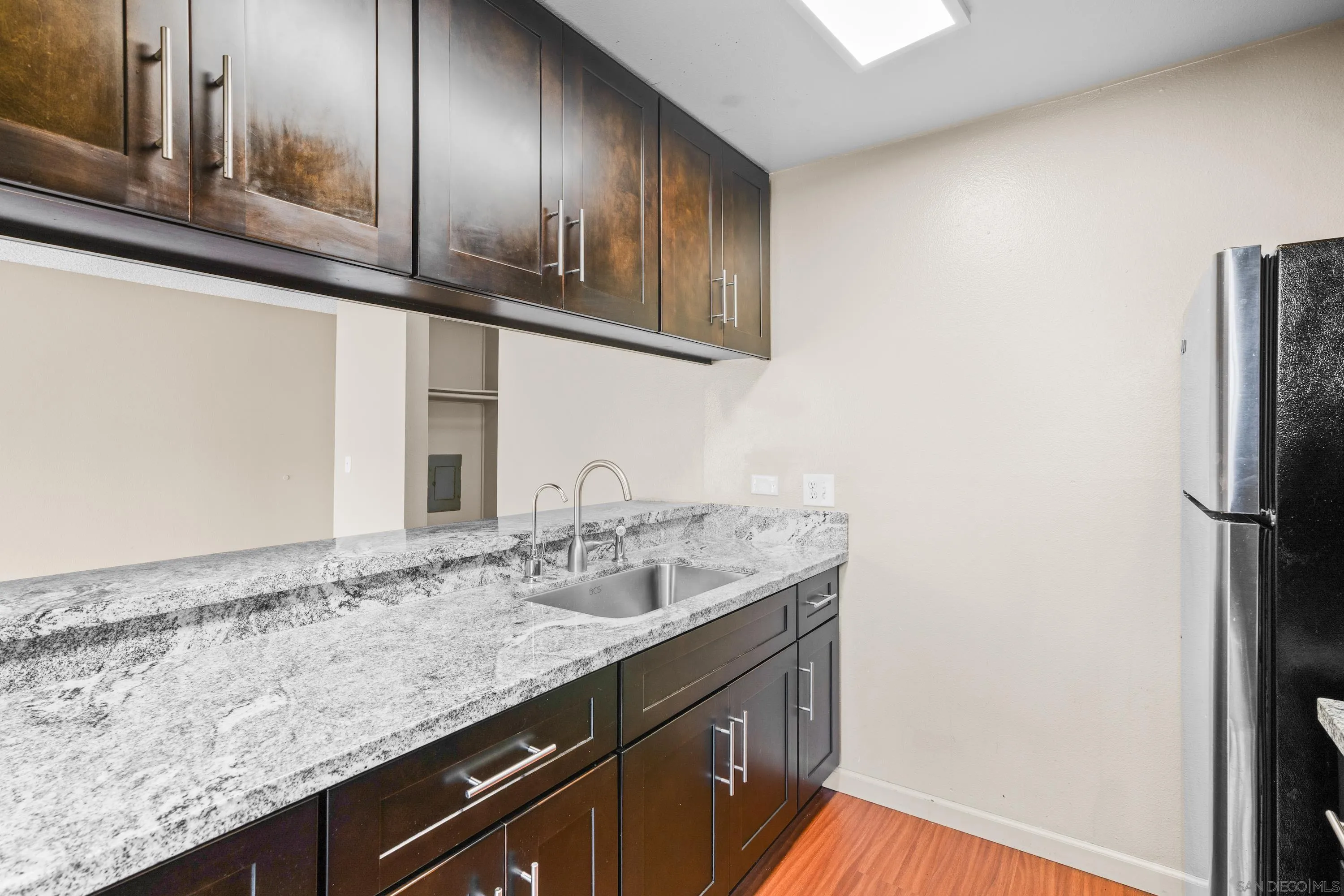 Photo #4: 240015511 Listing 