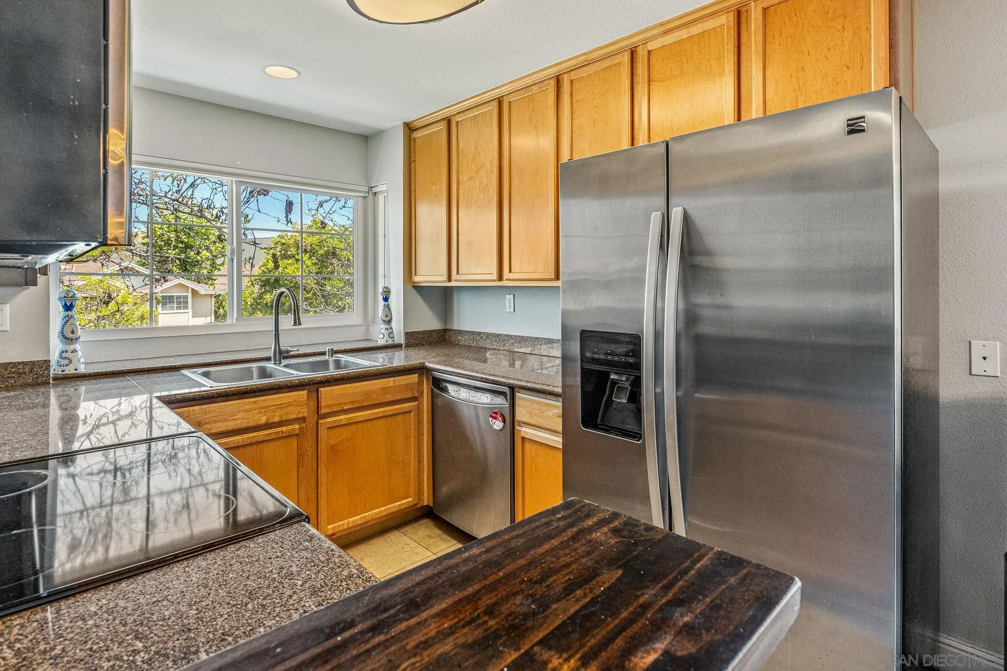 Photo #5: 240015946 Listing 