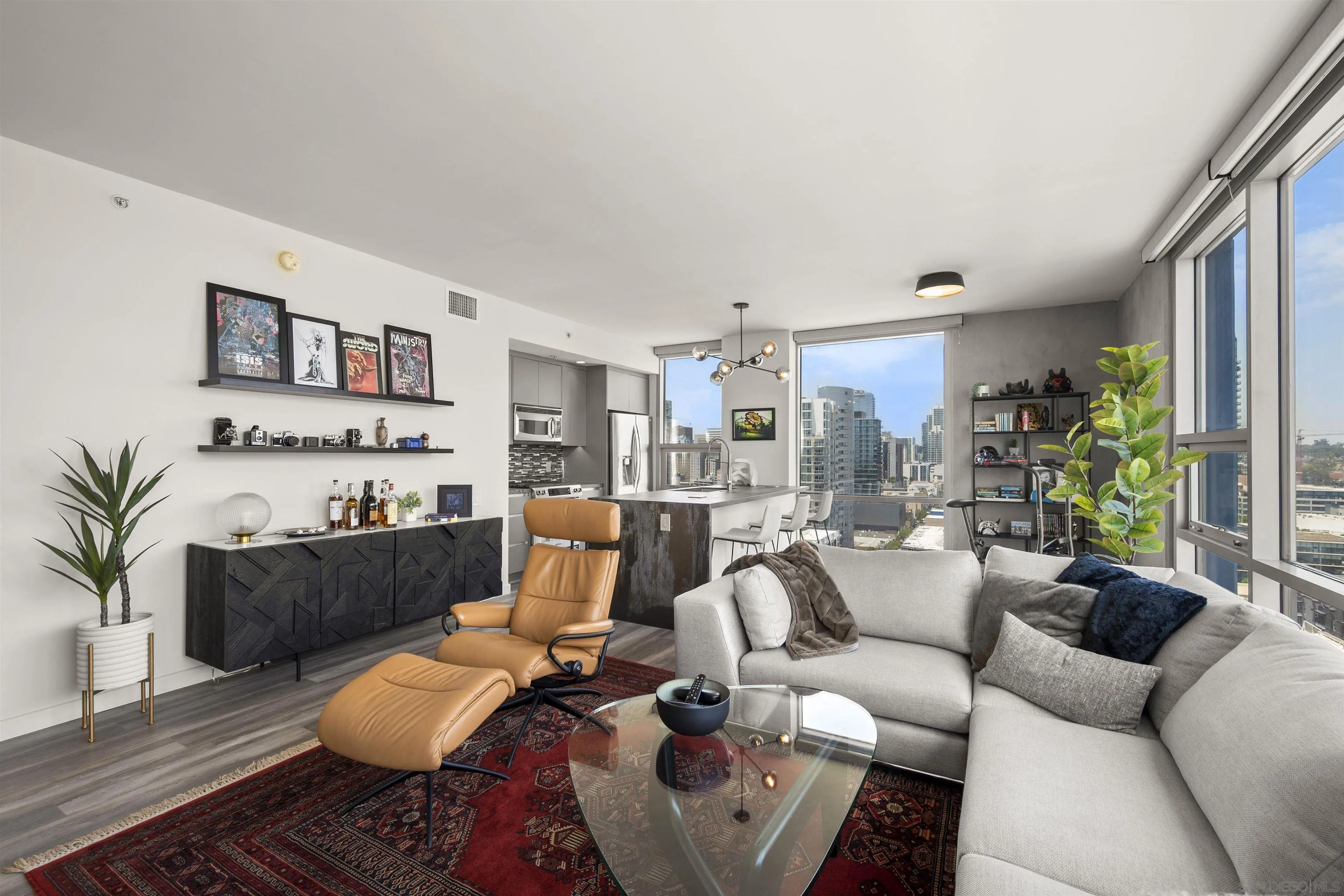 Photo #5: 240016107 Listing 