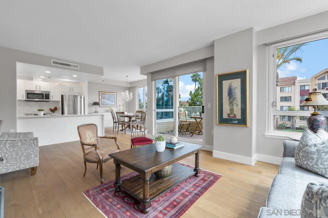 Photo #4: 240016179 Listing 