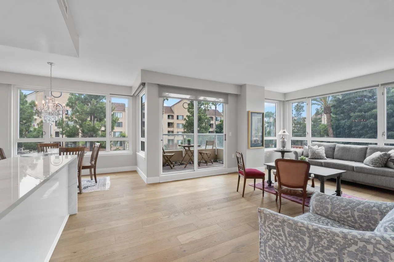 Photo #3: 240016179 Listing 