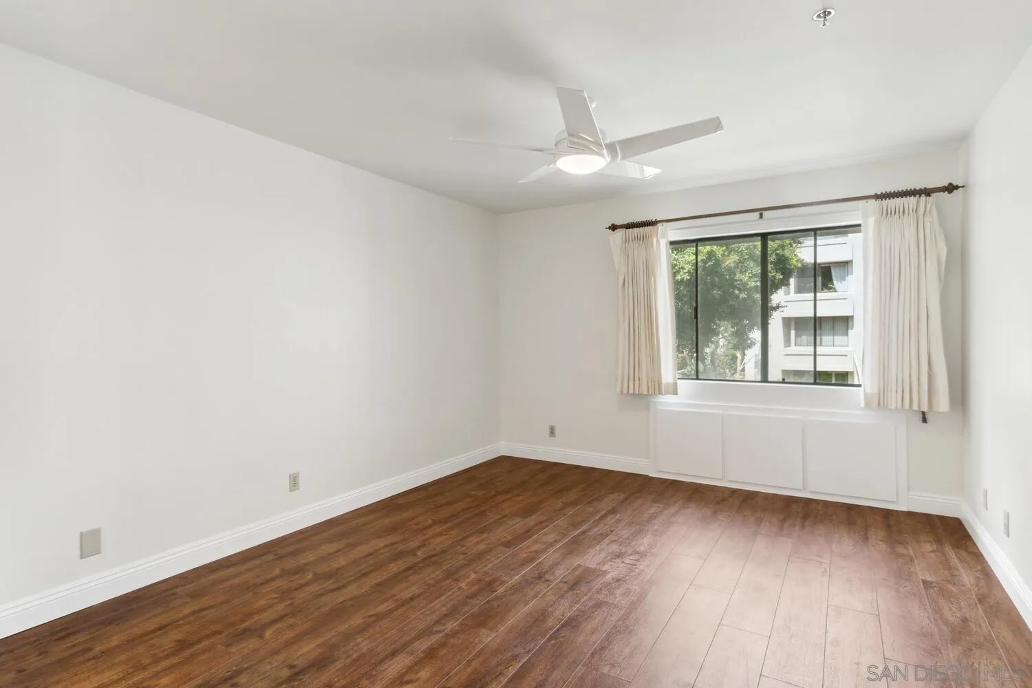 Photo #6: 240016229 Listing 