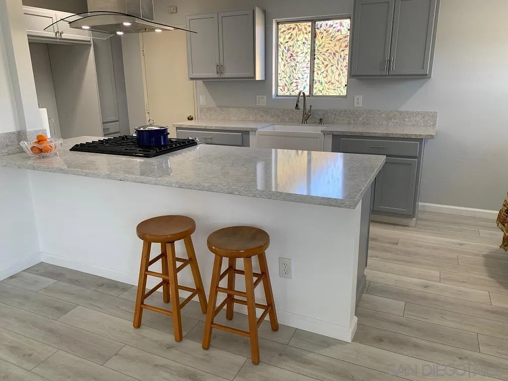 Photo #5: 240016335 Listing 