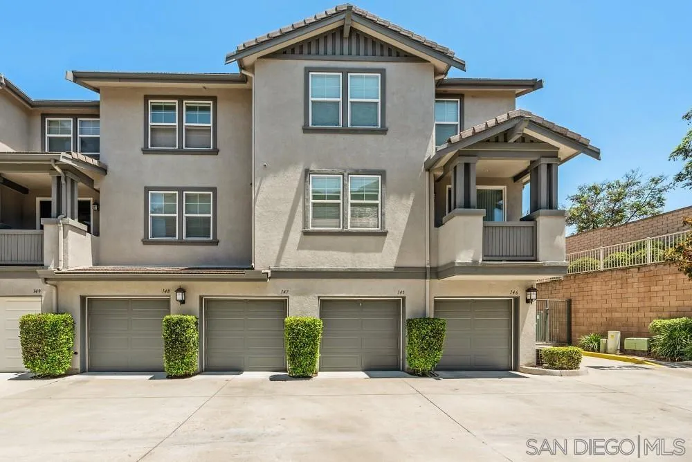 Photo #2: 240016532 Listing 