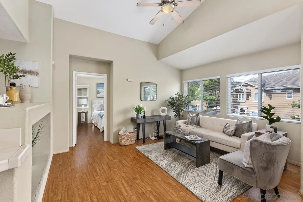 Photo #4: 240016791 Listing 