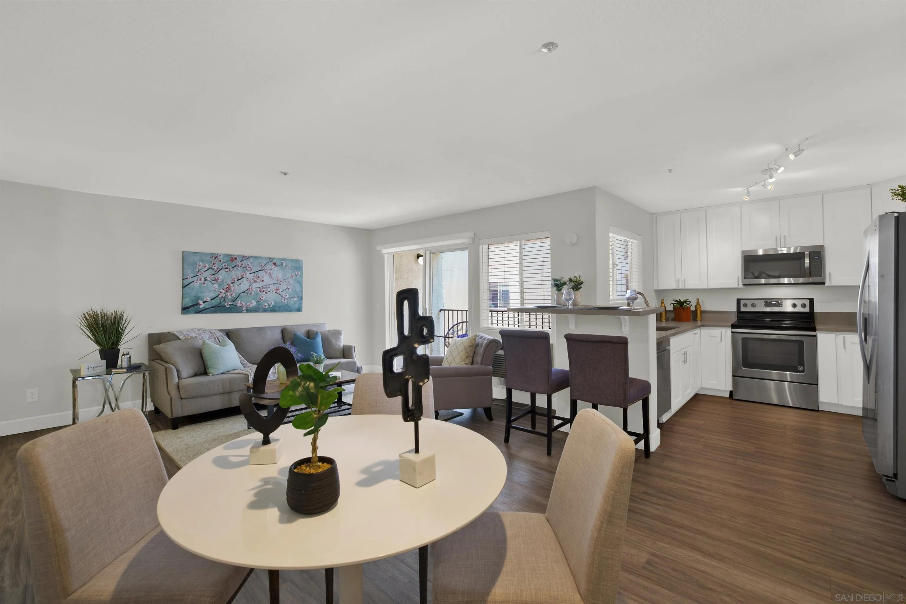 Photo #6: 240016862 Listing 