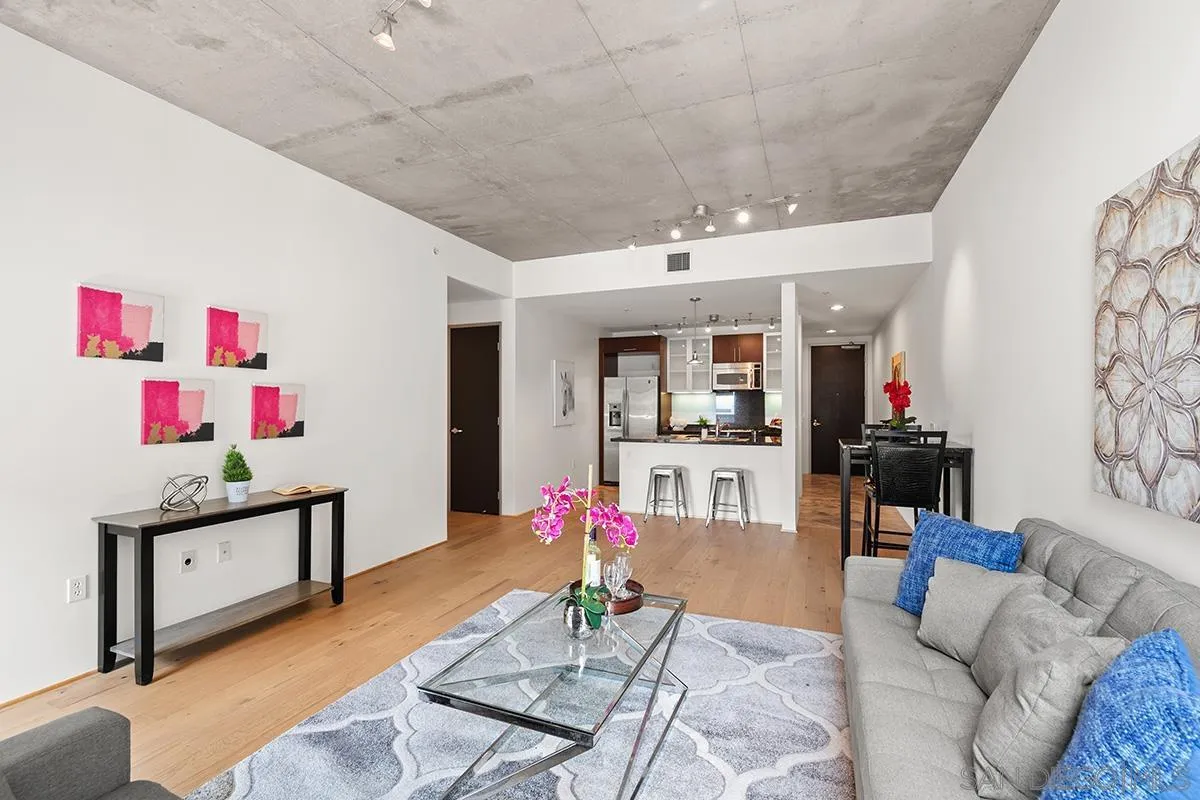 Photo #5: 240016969 Listing 