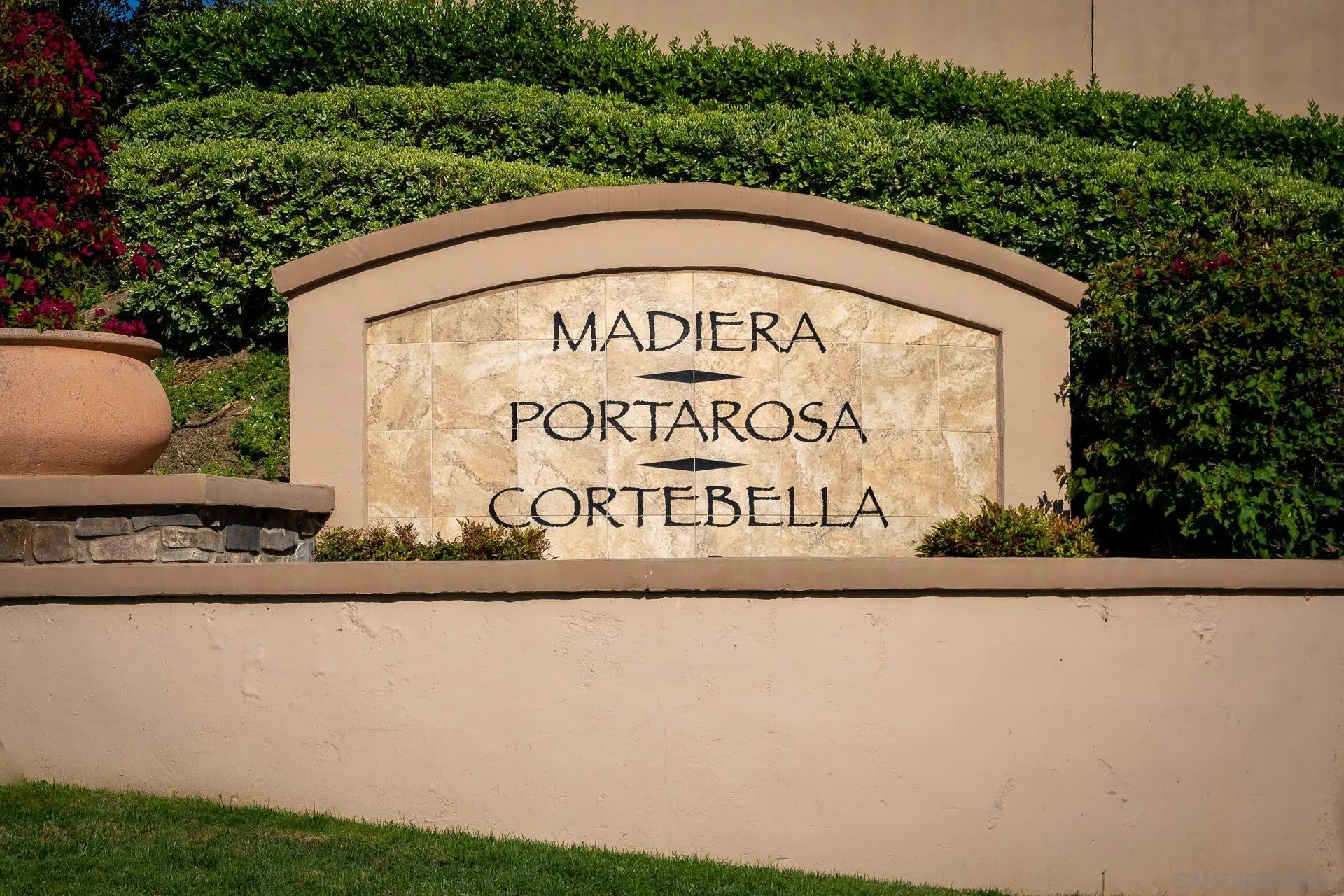 Photo #2: 240017118 Listing 