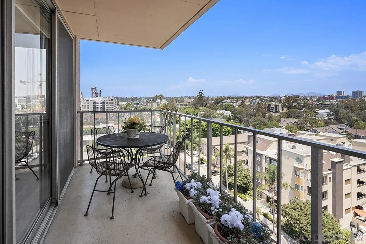 Photo #2: 240017169 Listing 