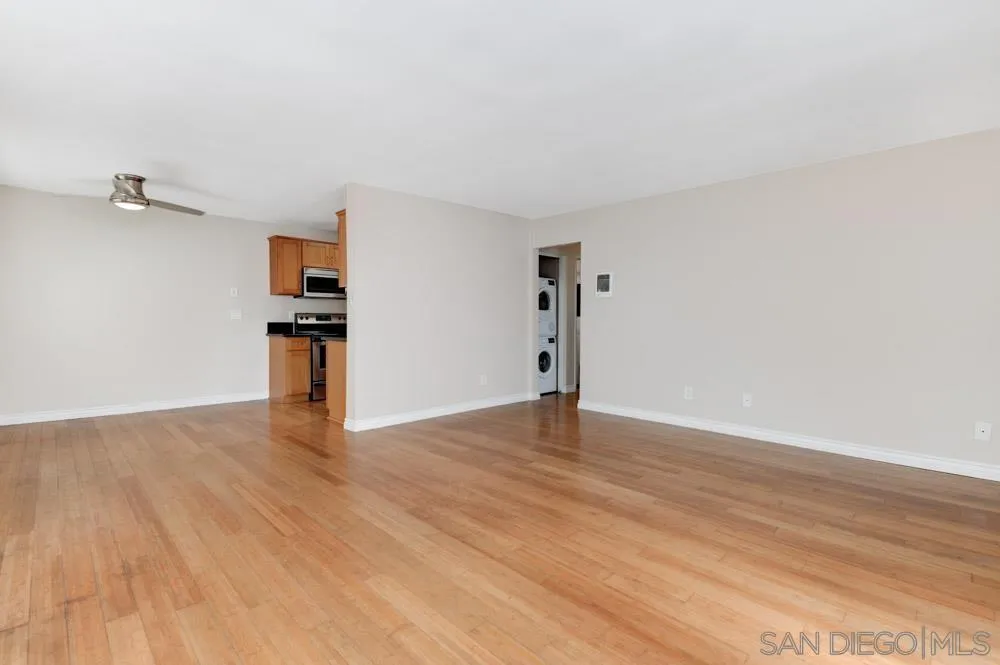 Photo #4: 240017339 Listing 