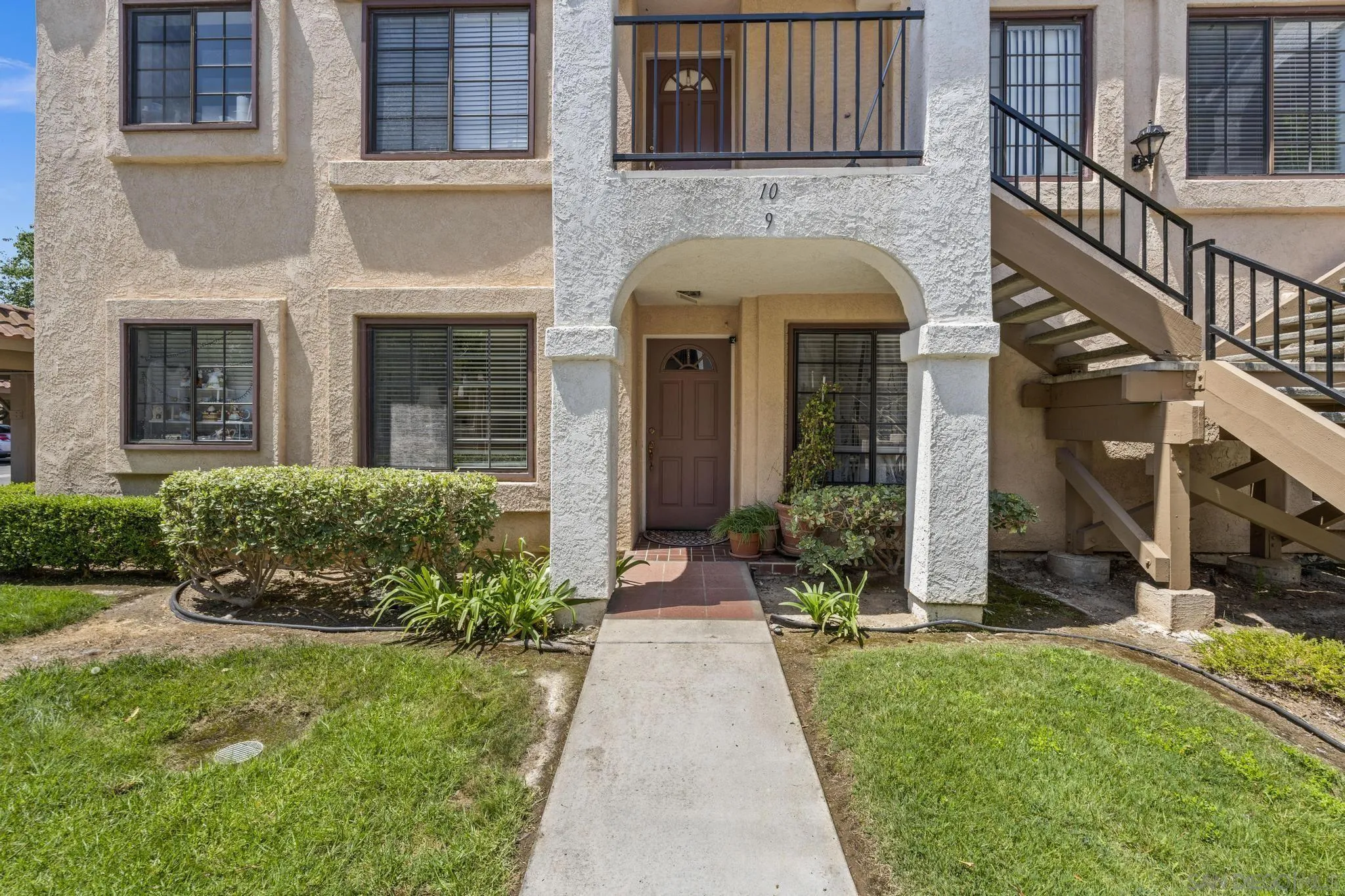 Photo #2: 240017446 Listing 