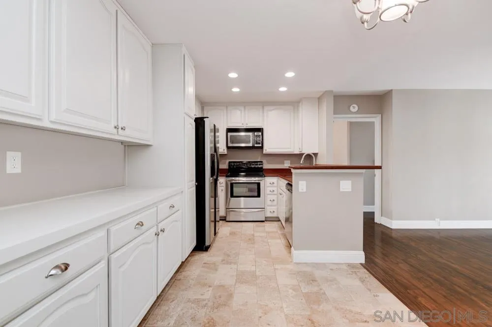 Photo #6: 240017726 Listing 
