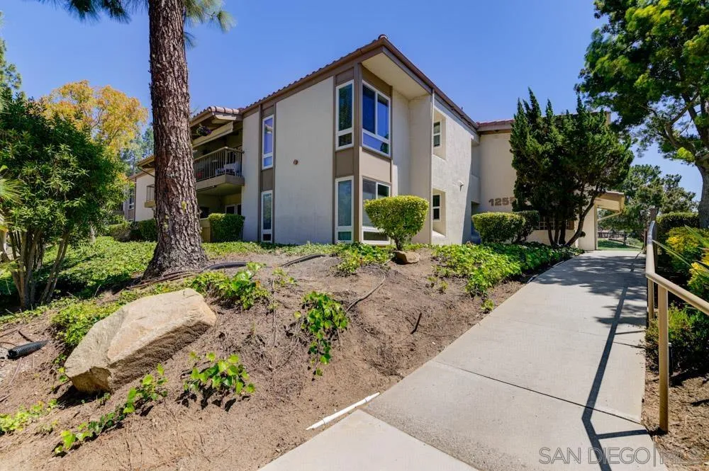 Photo #4: 240017726 Listing 