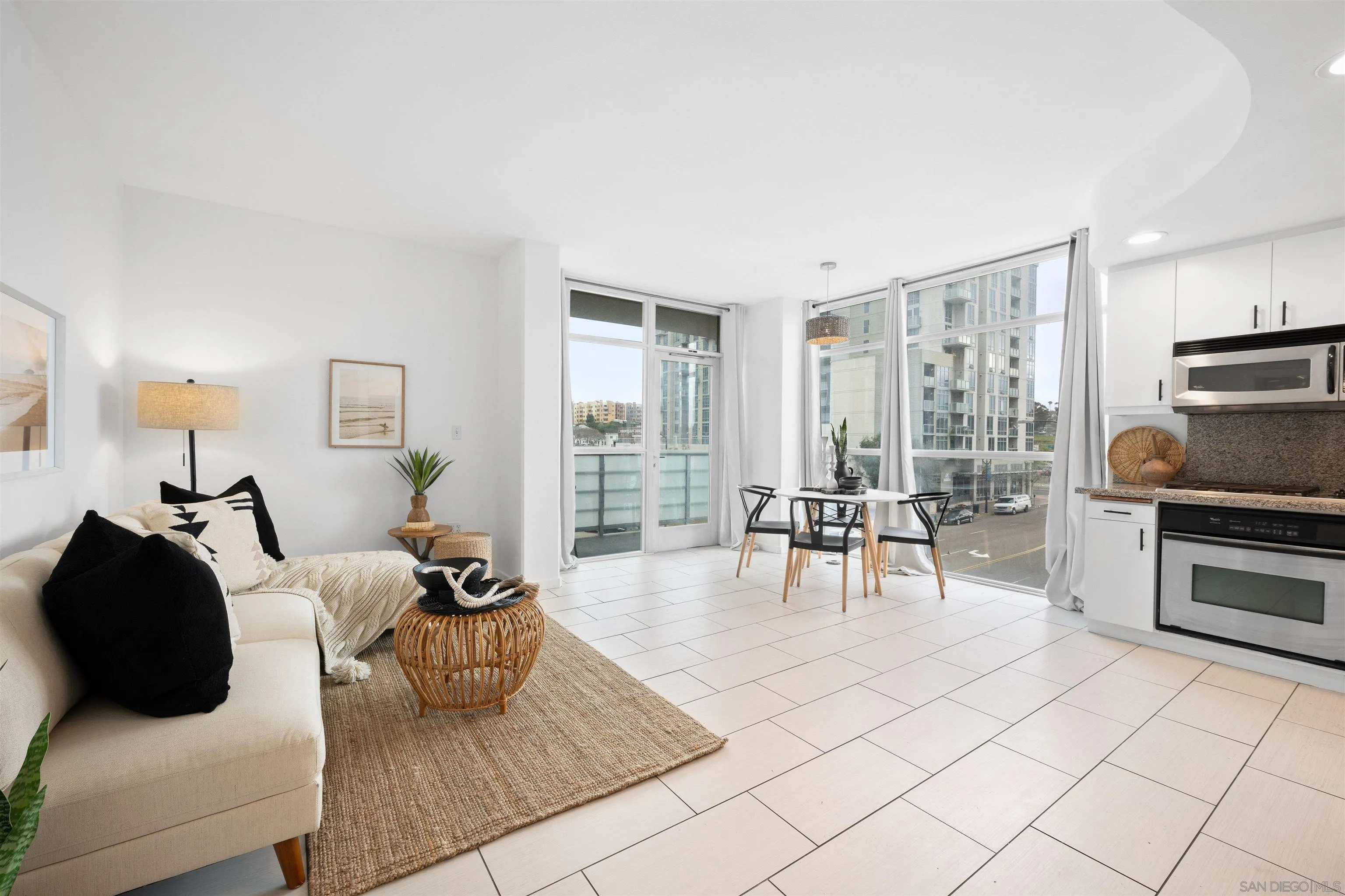Photo #2: 240017820 Listing 