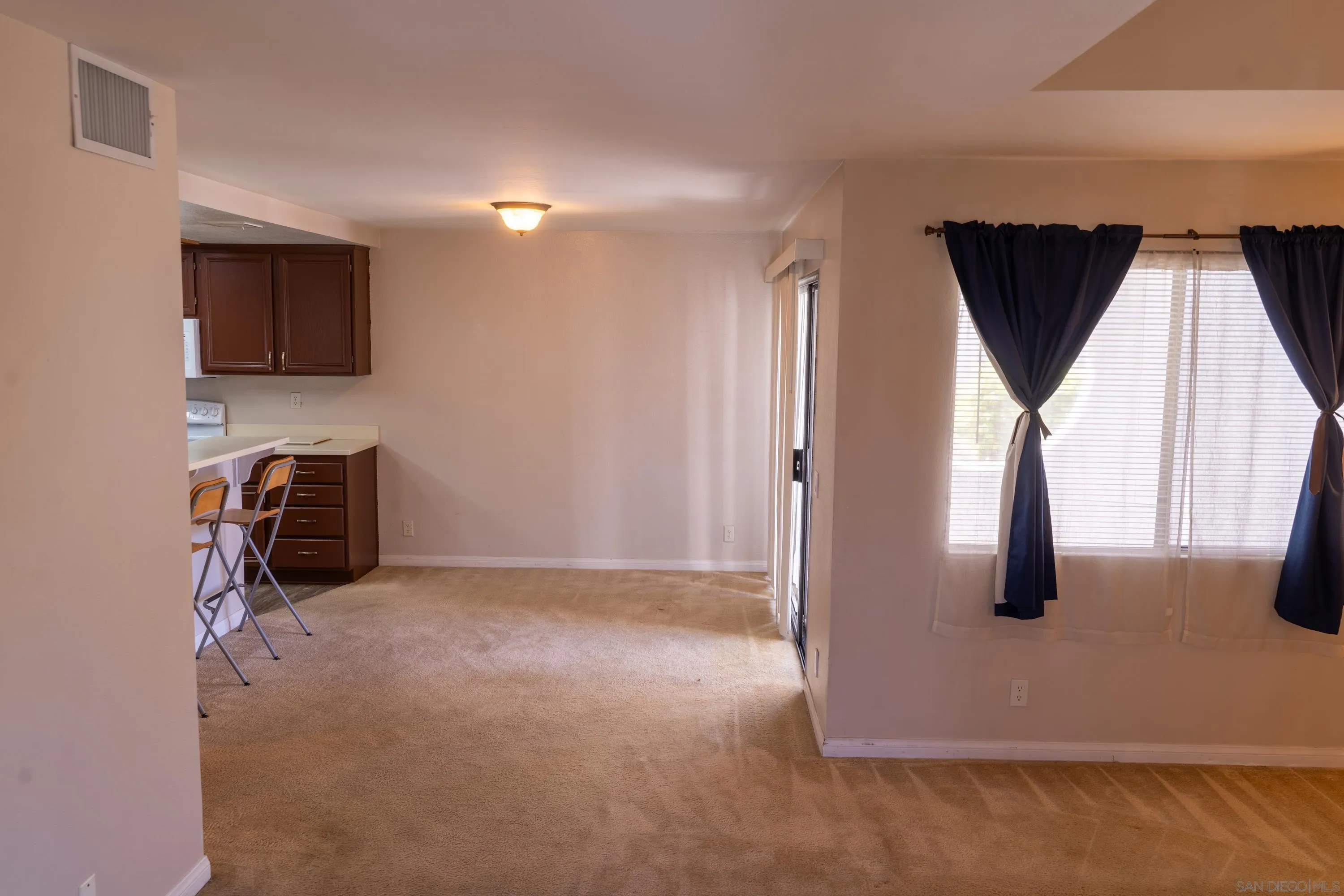Photo #5: 240018034 Listing 
