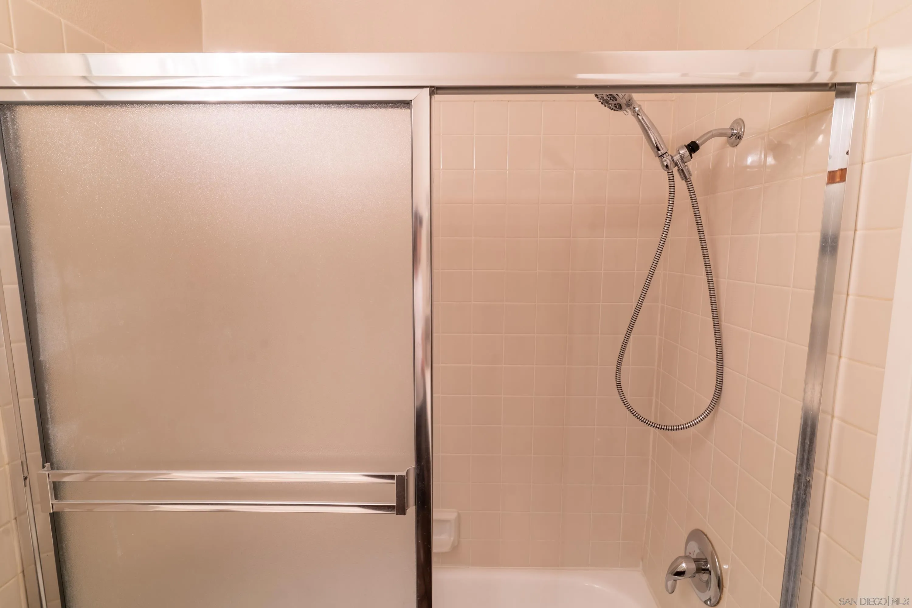 https://cdn.realtyfeed.com/cdn/0/240018034/b90bd451f257c1d1310820f1989111d5.webp