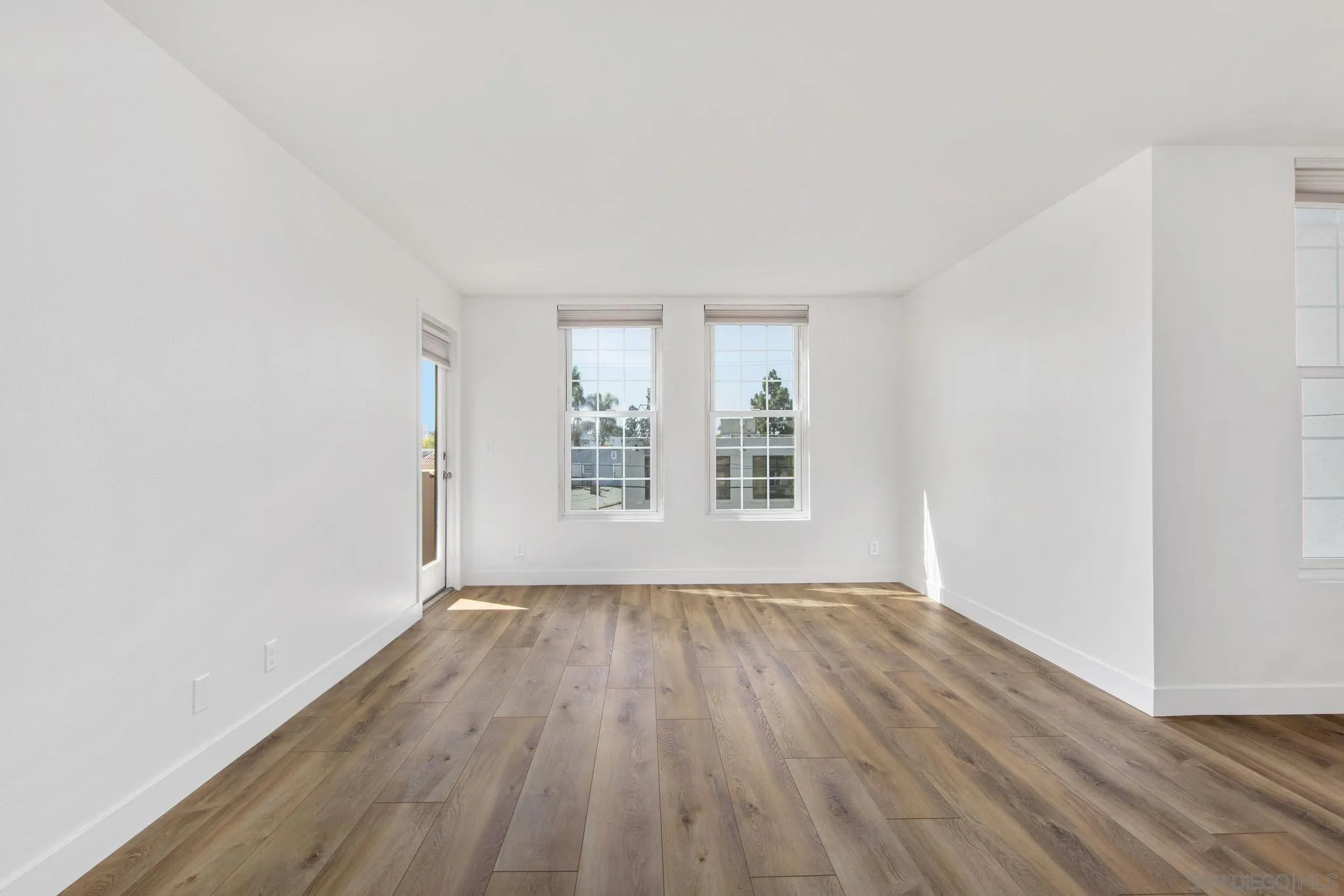Photo #6: 240018084 Listing 