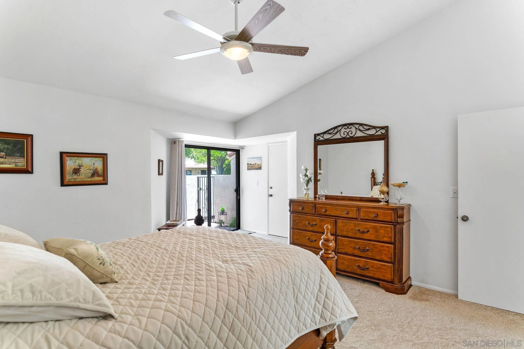 https://cdn.realtyfeed.com/cdn/0/240018227/a8026befa3859fa3e77d0c25f038aeae.webp
