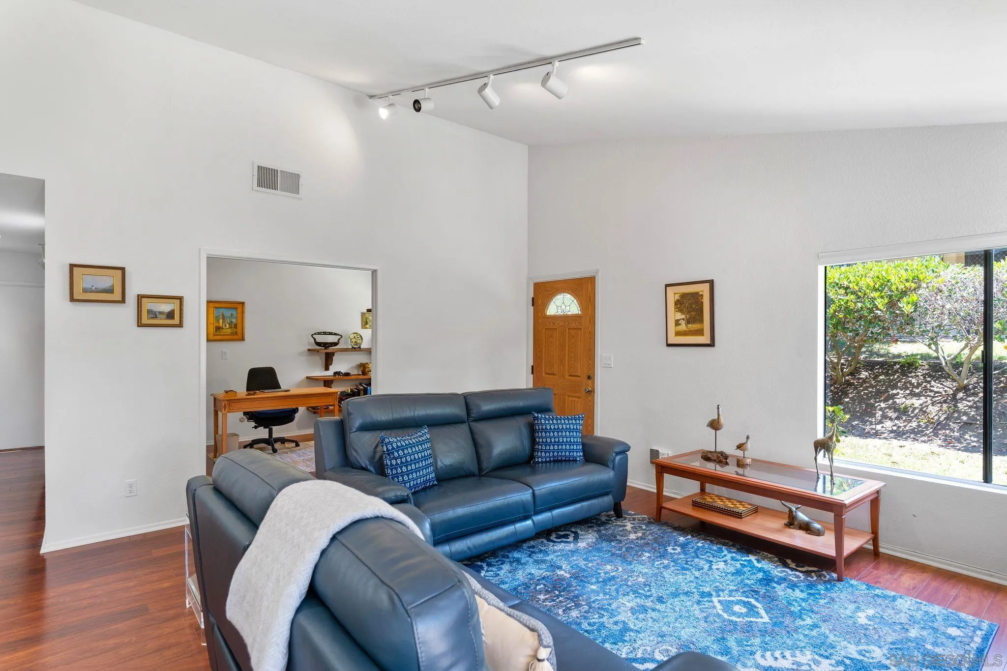https://cdn.realtyfeed.com/cdn/0/240018227/fa4933a4561b82f5fd7b8d259cc1bdf6.webp