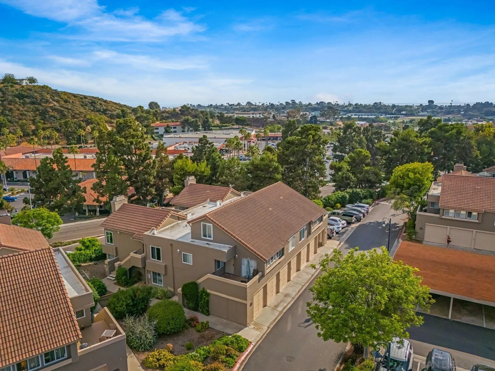 Photo #4: 240018240 Listing 