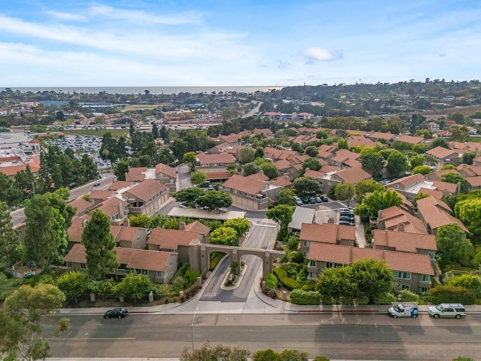 Photo #2: 240018240 Listing 